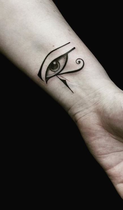 1. All-Seeing Egyptian Eye of Horus Tattoo