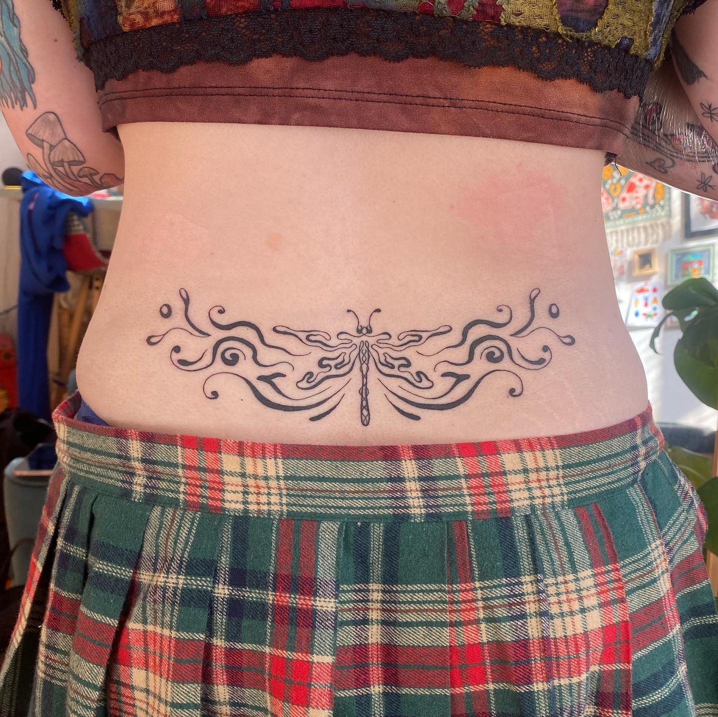  Squiggly Dragonfly Tramp Stamp 
