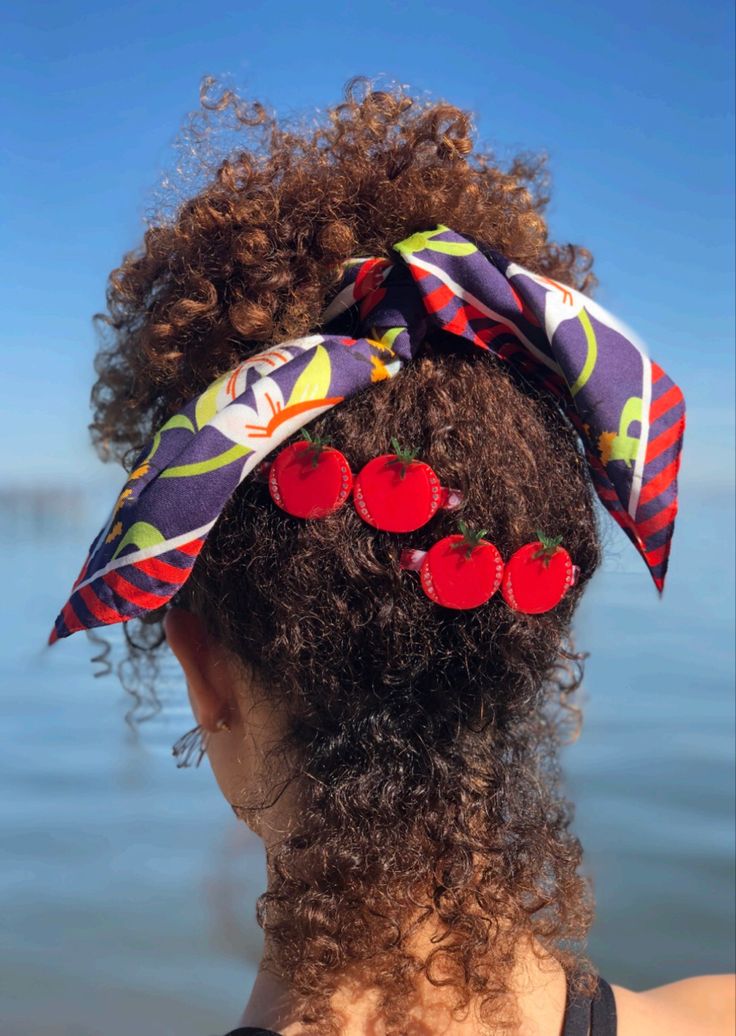 40 Trendy Bandana Hairstyles to Inspire You! 6 Finish with Some Barrettes