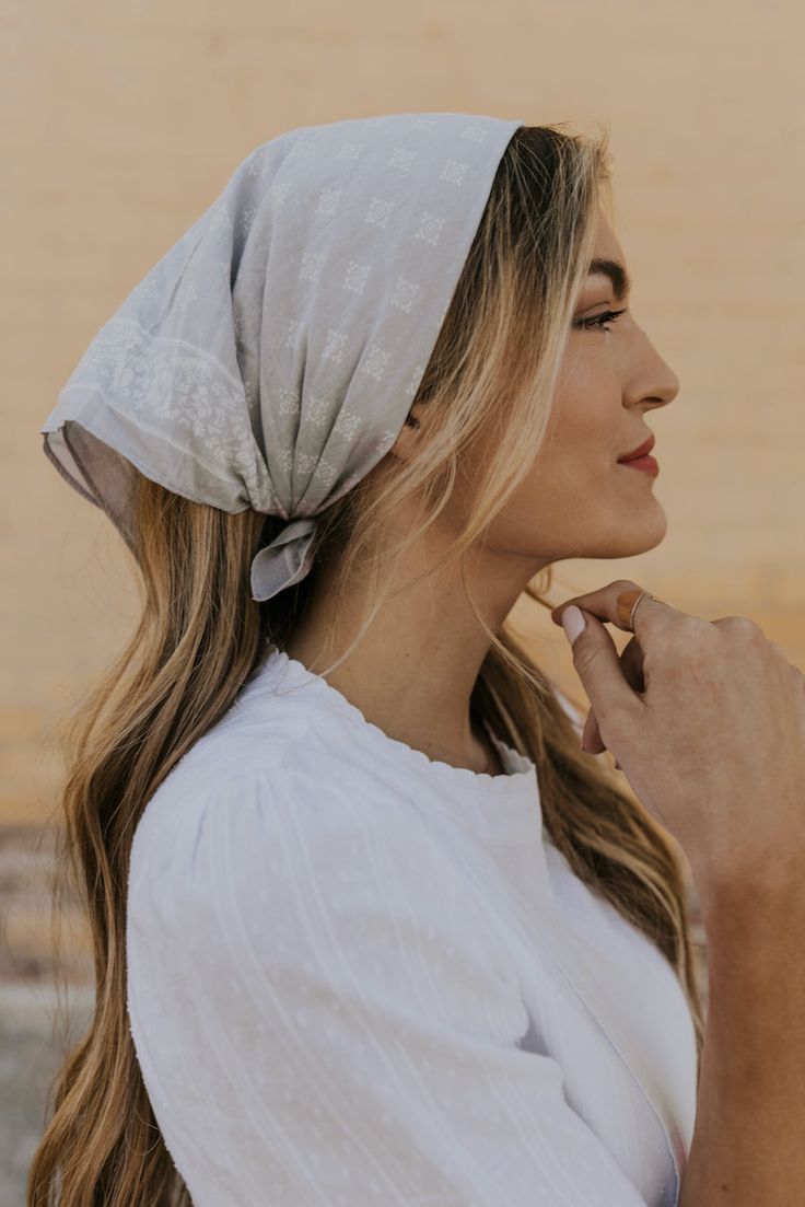 40 Trendy Bandana Hairstyles to Inspire You! 17 Bandana + Long Hair