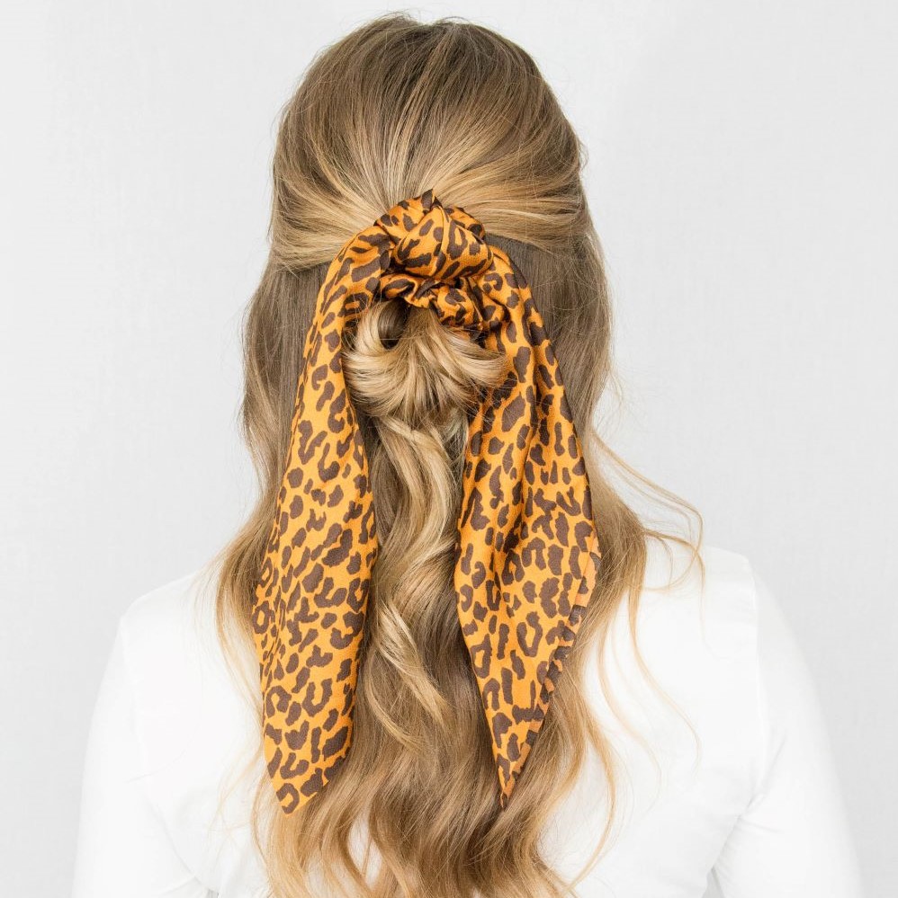 40 Trendy Bandana Hairstyles to Inspire You! 18 Half-Up Style