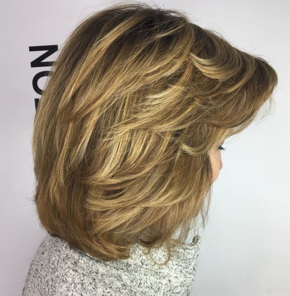 Shoulder-length Thick Feathered Bob 
