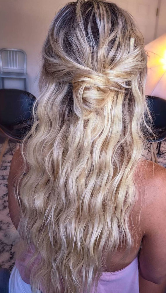 Semi-collected Waves with a Half-bun