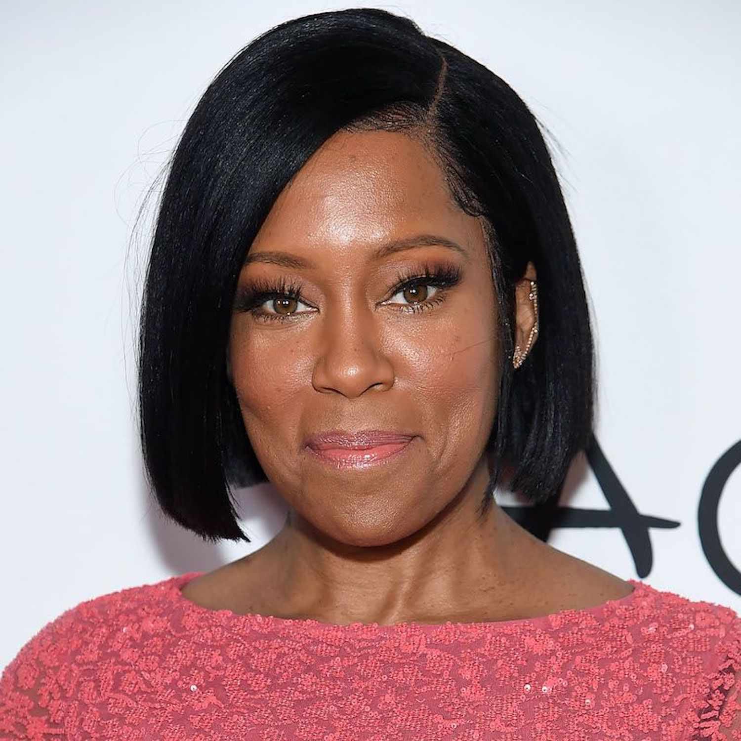 50 Easy-to-Do Hairstyles for Your Bob: Switch Up Your Look in Minutes 18 Deep Side Part Bob