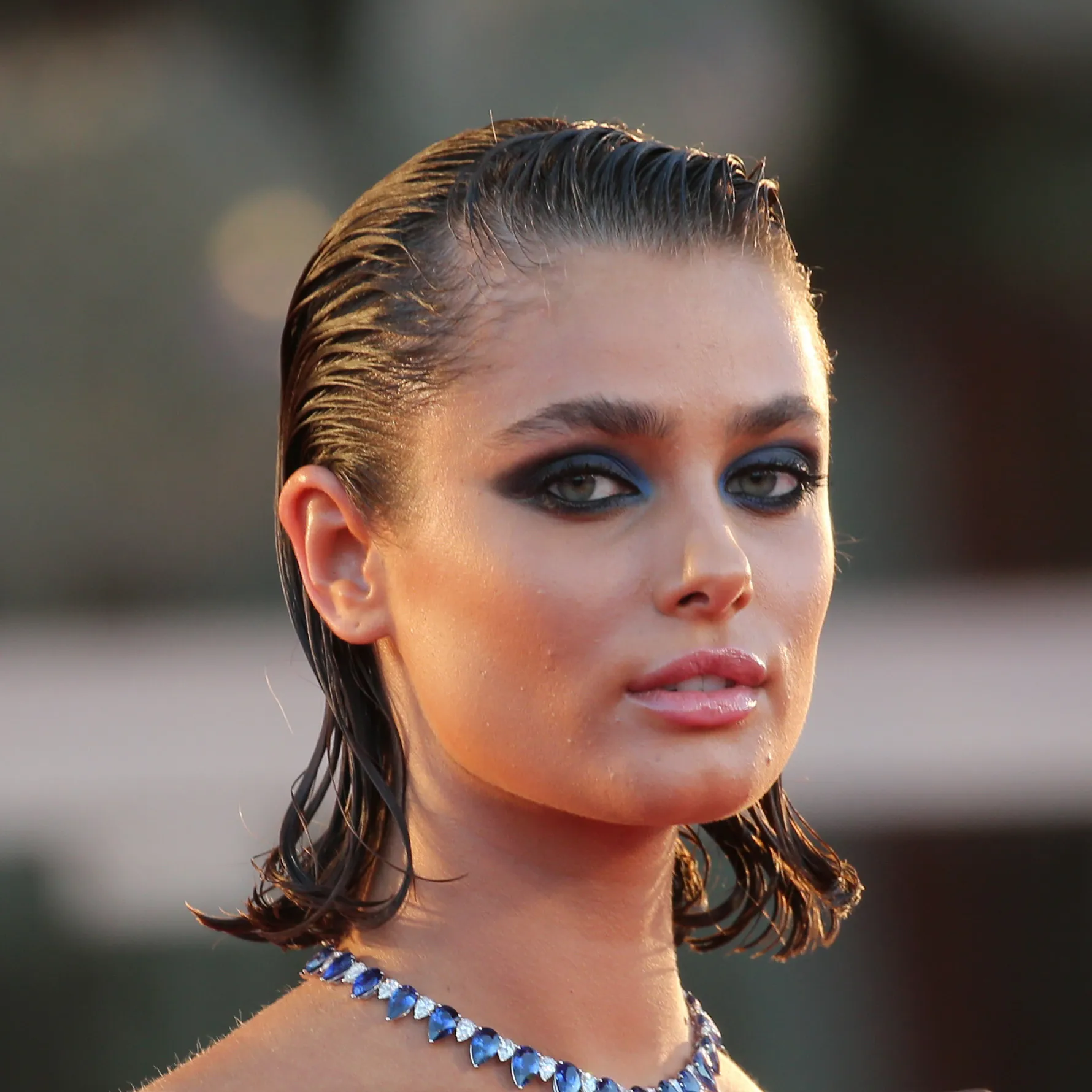 50 Easy-to-Do Hairstyles for Your Bob: Switch Up Your Look in Minutes 30 Slicked Back