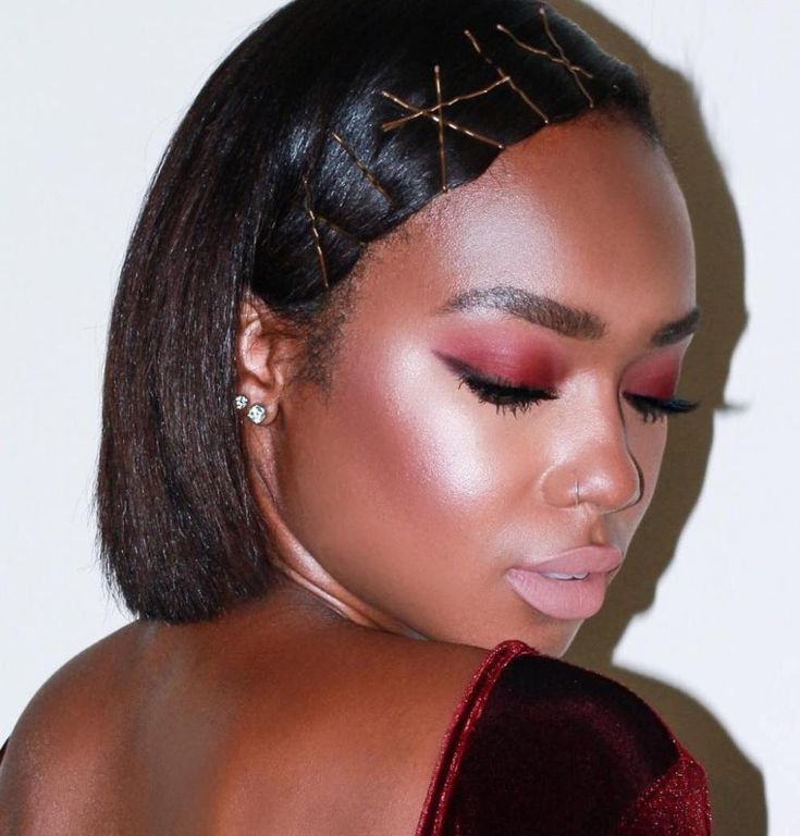 50 Easy-to-Do Hairstyles for Your Bob: Switch Up Your Look in Minutes 31 Bobby Pins and Straight Bob