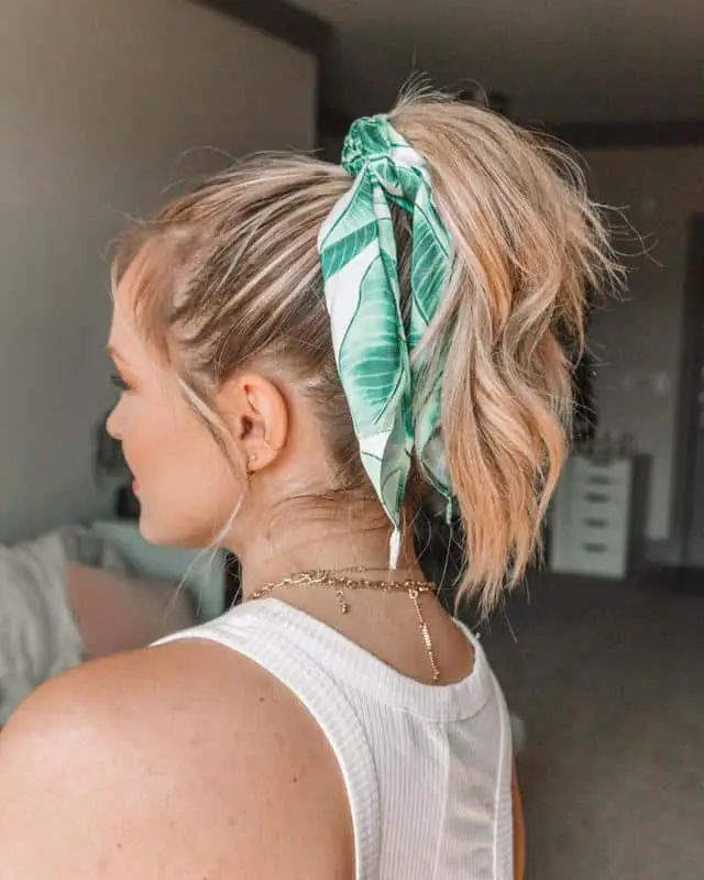 Curved Short Ponytail with a Scarf