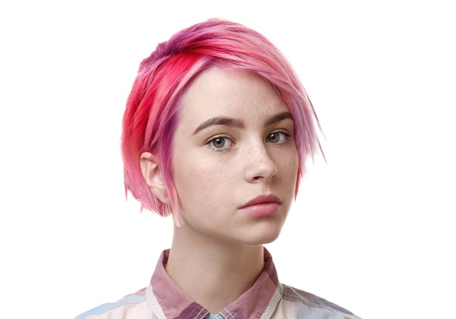 Red and Pink-colored Chin-length Hairstyle