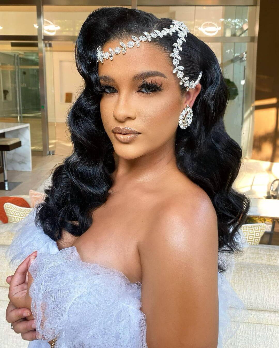 Silver Tiara with Long and Side-parted Retro Waves