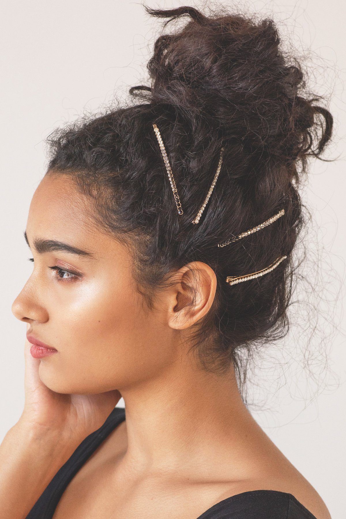 43 Chic Hairstyles That Look Even Better with Bobby Pins 4 Top Knot