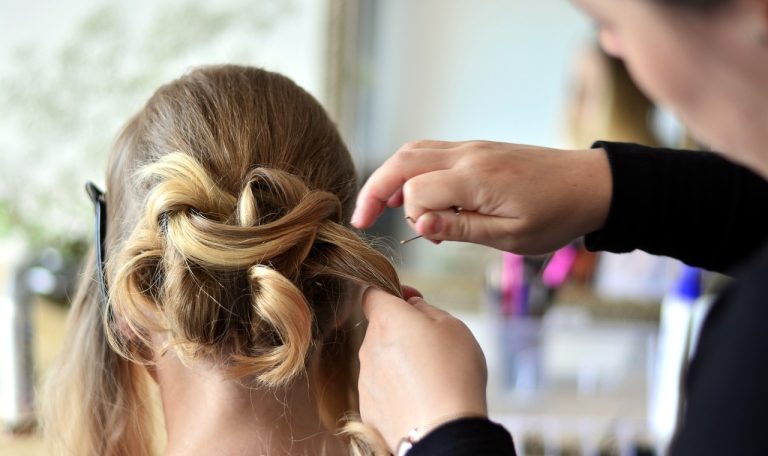 5 Things to Consider While Buying Hair Care Products