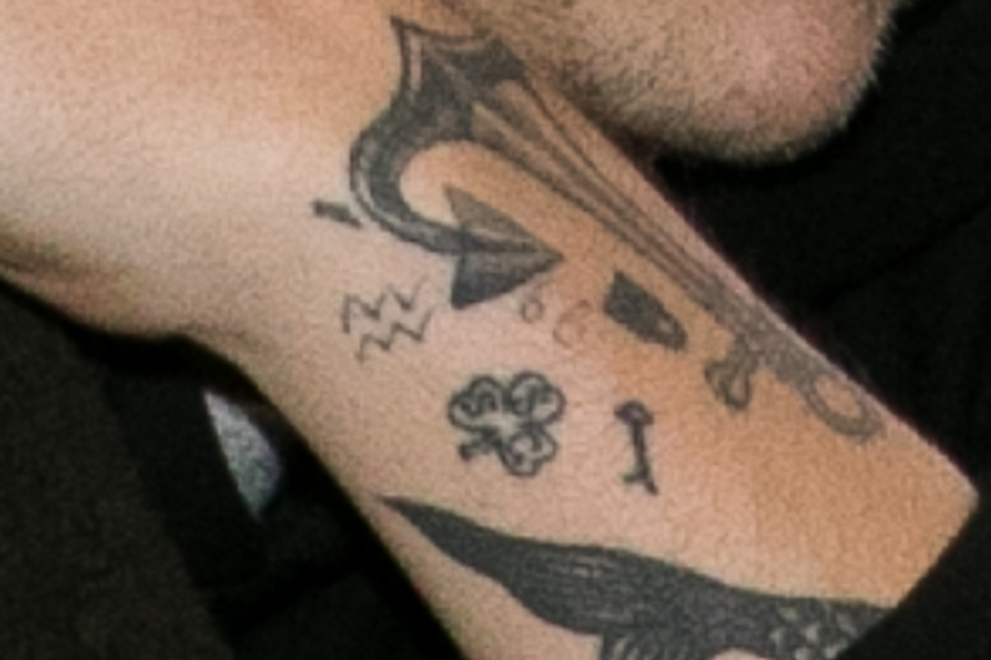 A Guide to More than 51 Tattoos That Harry Styles Has - For All the Harries Out There 33 A Guide to More than 51 Tattoos That Harry Styles Has - For All the Harries Out There Top Beauty Magazines