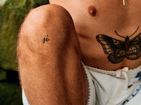 A Guide to More than 51 Tattoos That Harry Styles Has - For All the Harries Out There 48 A Guide to More than 51 Tattoos That Harry Styles Has - For All the Harries Out There Top Beauty Magazines