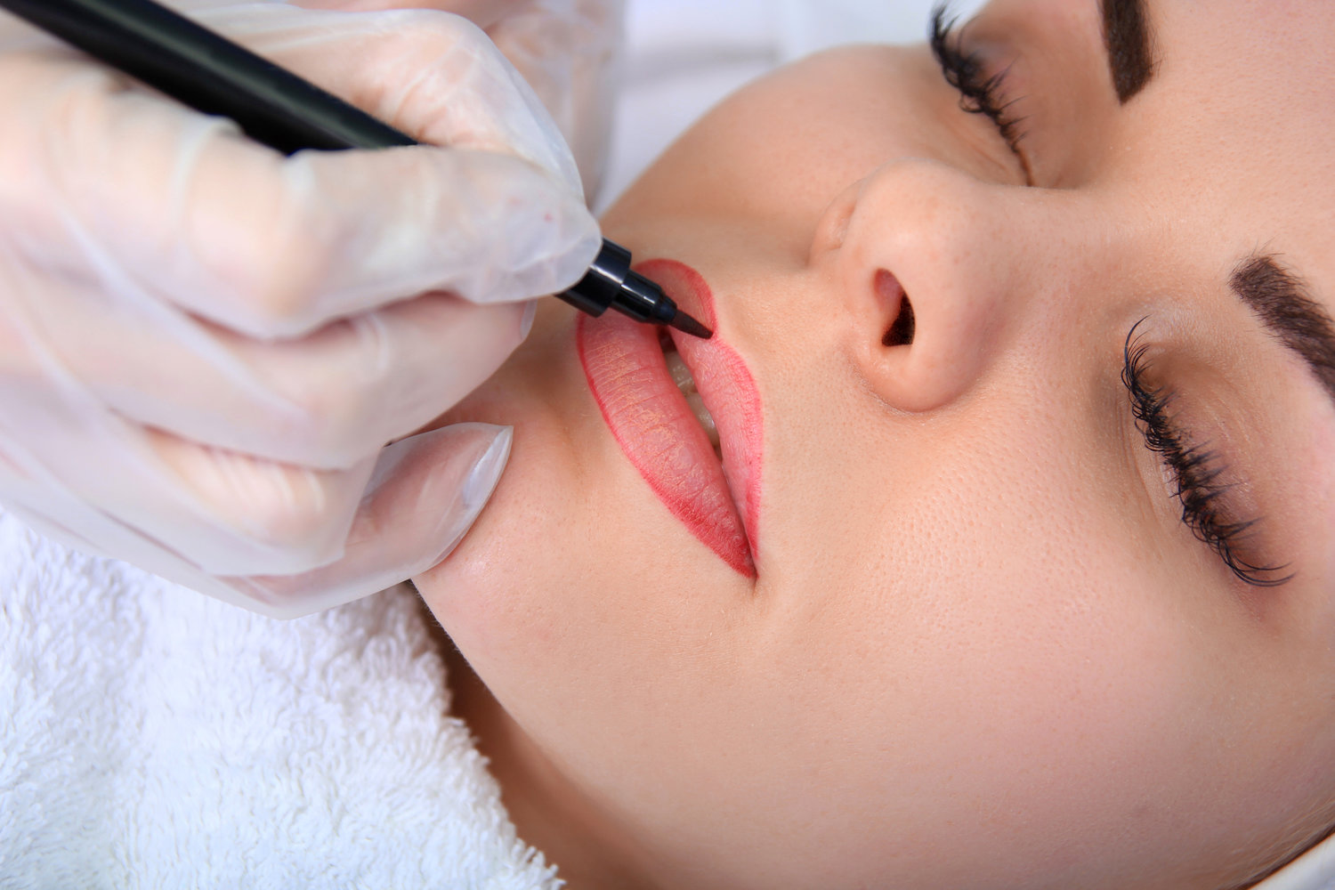 All That You Need To Know About Lip Tattoos - Aftercare And Risks 4 All That You Need To Know About Lip Tattoos - Aftercare And Risks Top Beauty Magazines