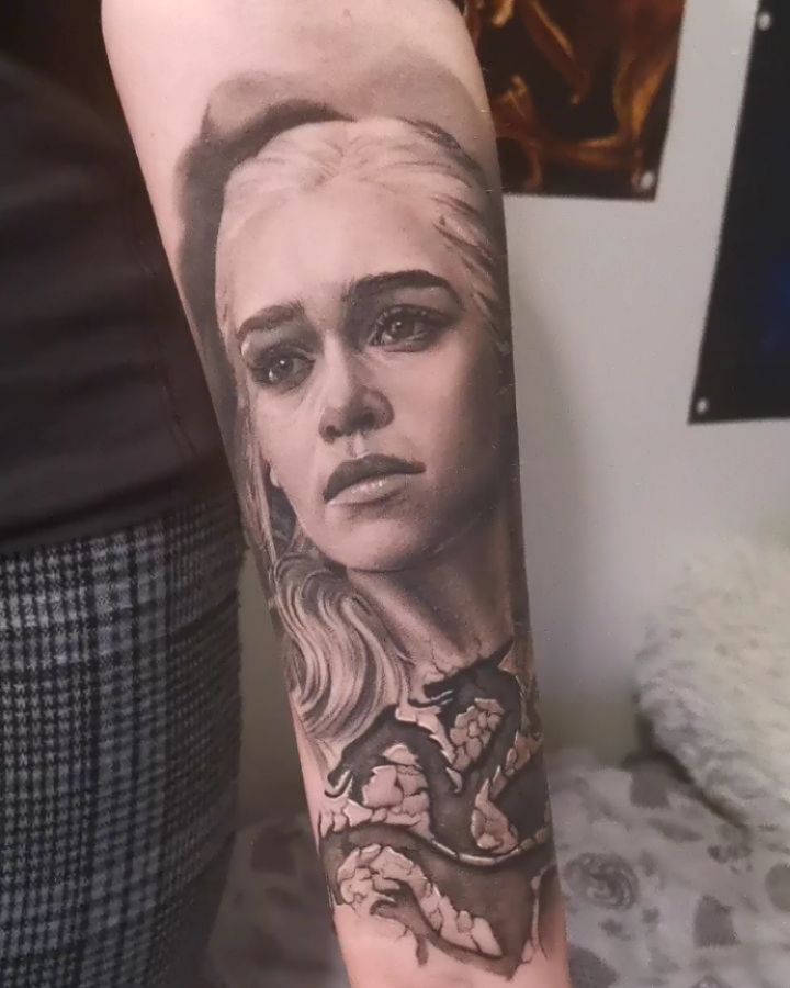 Thrones & Needles: Tattooing the Game of Thrones Universe 4 Thrones & Needles: Tattooing the Game of Thrones Universe Top Beauty Magazines