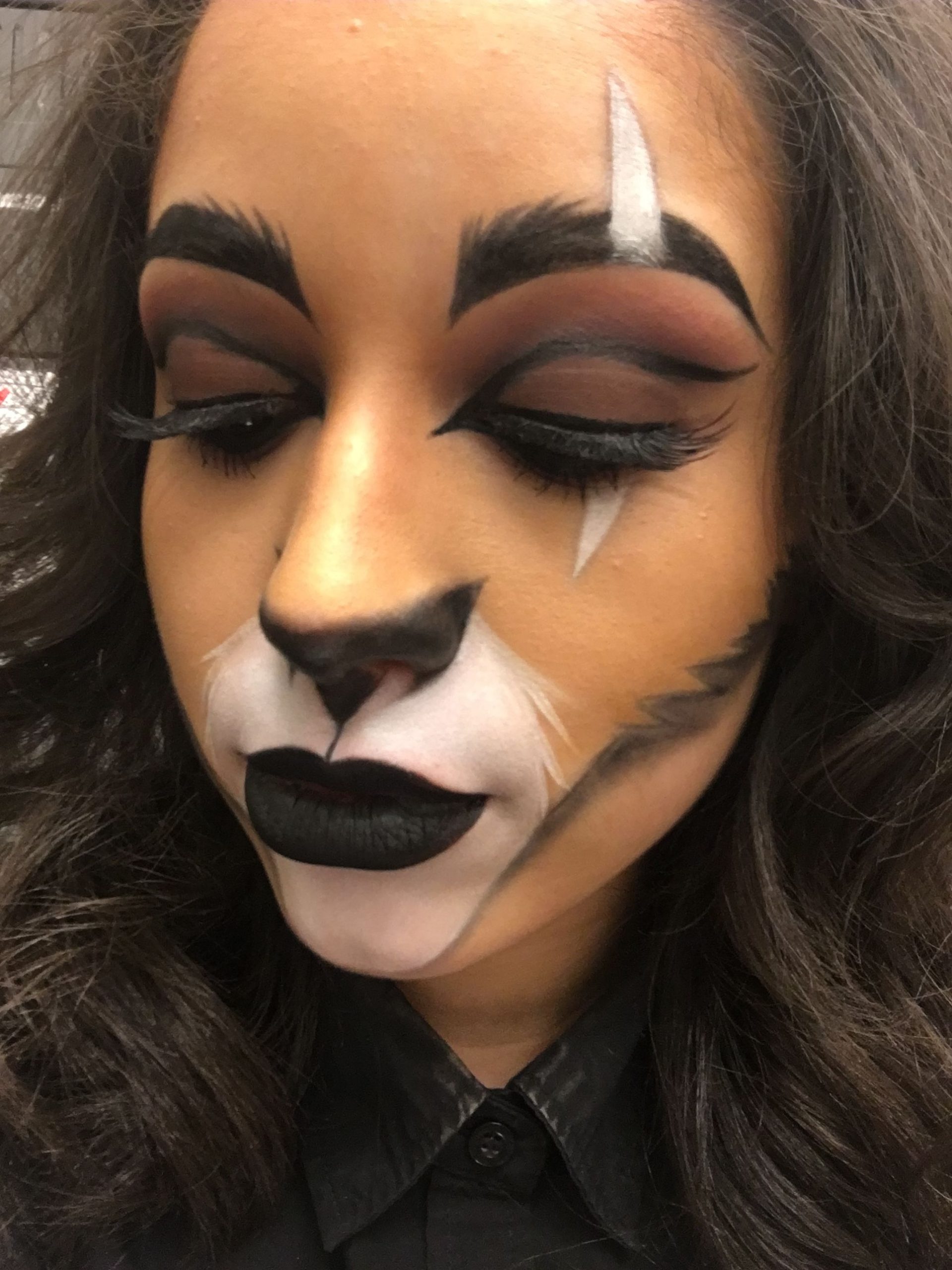Cute lion Halloween Makeup 