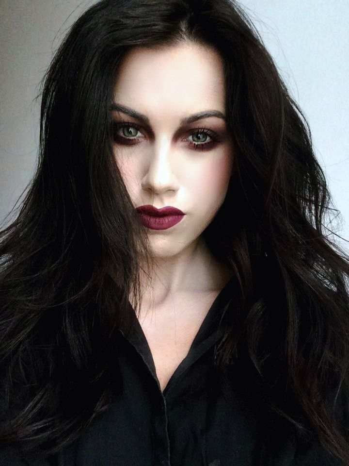 Gothic Glam vampire
