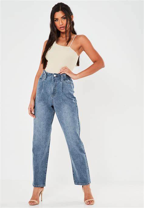 14 Timeless Wardrobe Essentials Every Woman Should Own 5 women outfit essentials