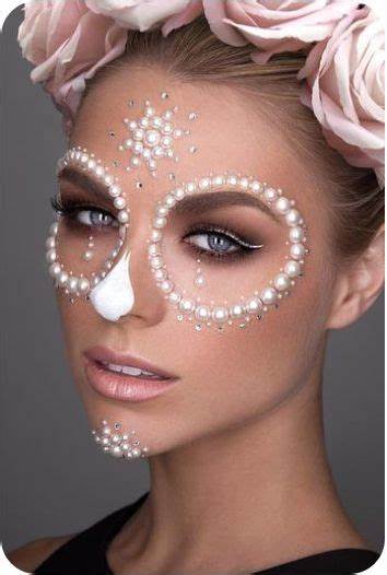 From Bones to Beauty: The Magic of Skull-inspired Makeup 26 half face skeleton makeup