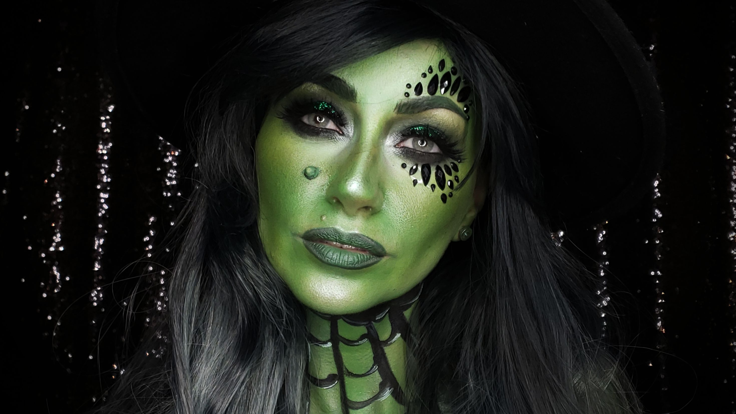 The Witch's Vanity: 30 Mystical Witch Makeup Ideas For 2023 17 witch halloween makeup