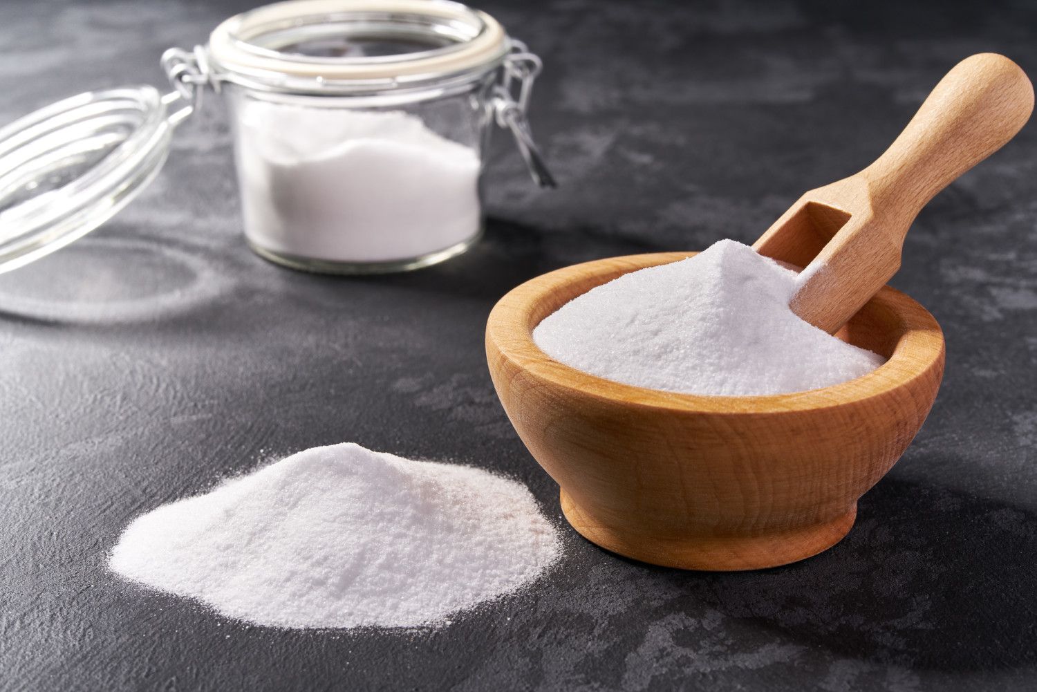 Grease-Free Tresses: Top 8 Natural Remedies for Oily Hair 5 baking soda for greasy hair