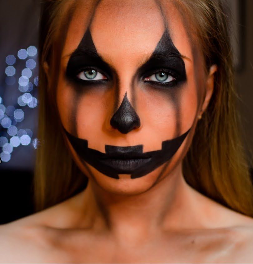 Carve Out Your Style: Pumpkin-Inspired Halloween Makeup 2023 2 Pumpkin Halloween Makeup