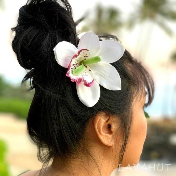 Tropical Tresses: Unleash Your Inner Island Beauty with Hawaiian Hairstyles 18 Tropical Tresses: Unleash Your Inner Island Beauty with Hawaiian Hairstyles Top Beauty Magazines
