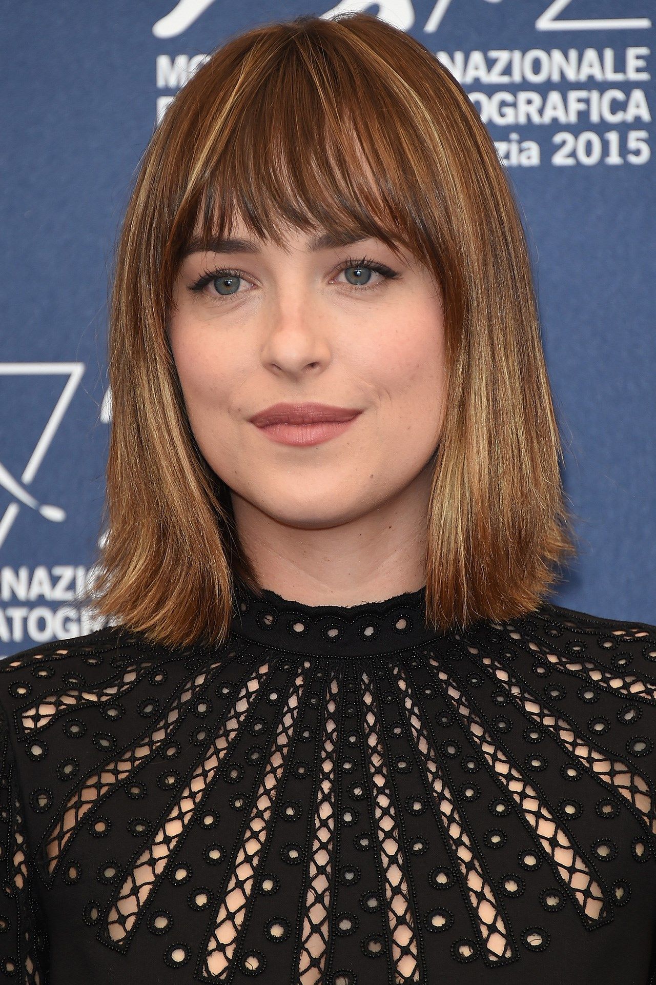Get the Look: Dakota Johnson's Best Hairstyles 4 Blunt Cut