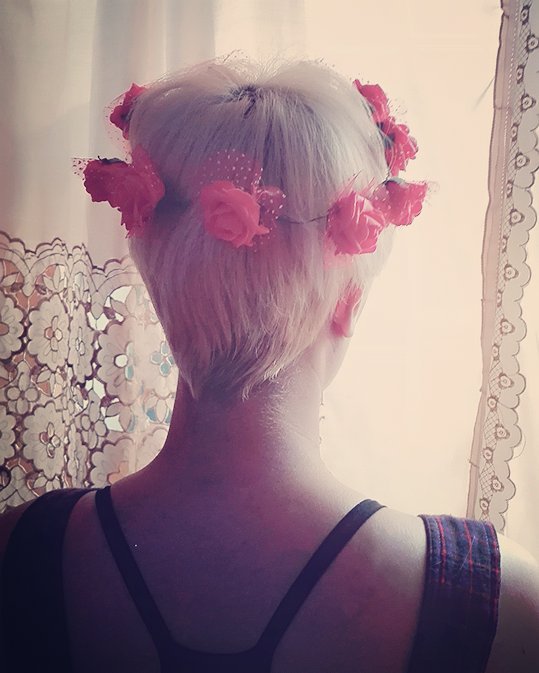 Tropical Tresses: Unleash Your Inner Island Beauty with Hawaiian Hairstyles 7 Tropical Tresses: Unleash Your Inner Island Beauty with Hawaiian Hairstyles Top Beauty Magazines