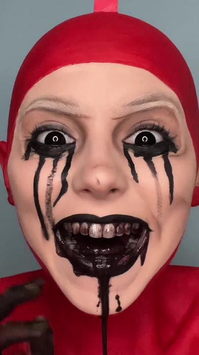 Quick and Spooky: 19 TikTok-Approved Halloween Makeup Ideas 2023 8 Creepy Teletubbies makeup