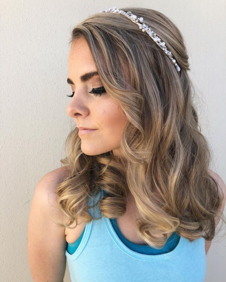 Cute Curls with Headband Hairstyle