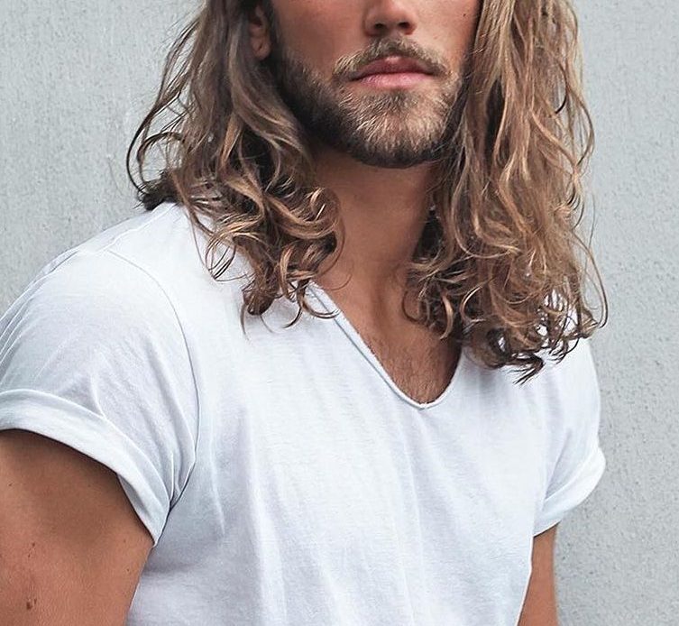 Beard and Braids: 20 Viking Hairstyles For Men 11 Loose Waves Viking hairstyle