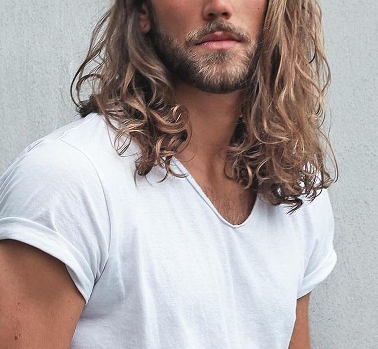 Loose Waves Viking hairstyle