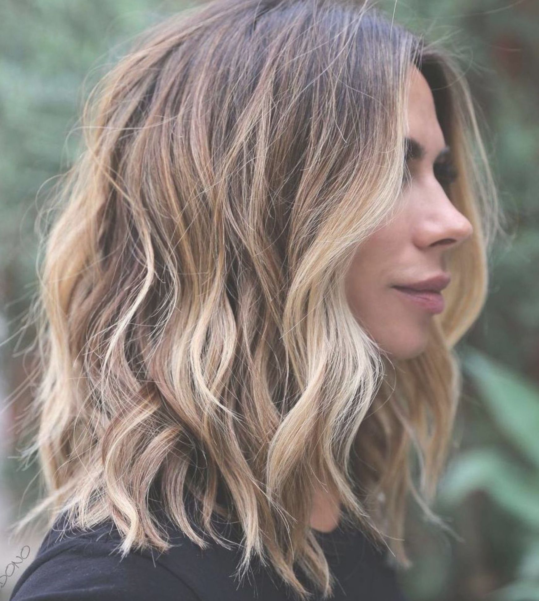 Adorable and Easy: 30 Cute Hairstyles for Every Occasion 29 Cute Wavy Lob Hairstyle