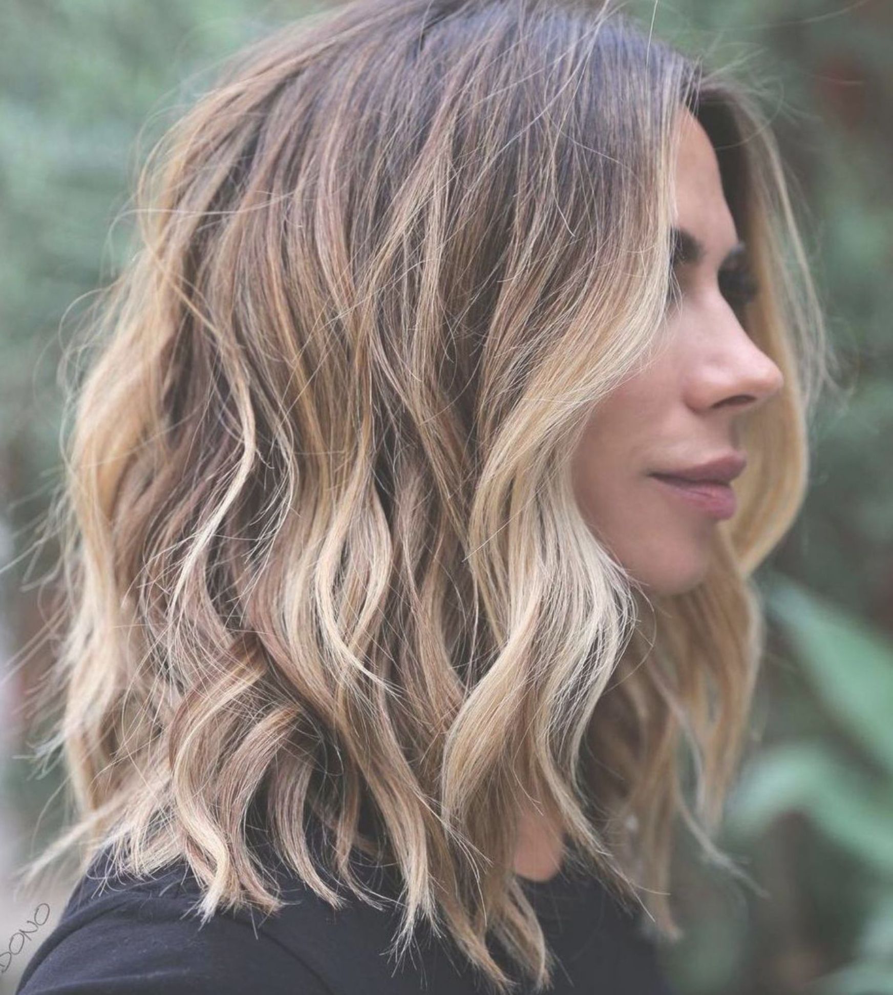 Cute Wavy Lob Hairstyle