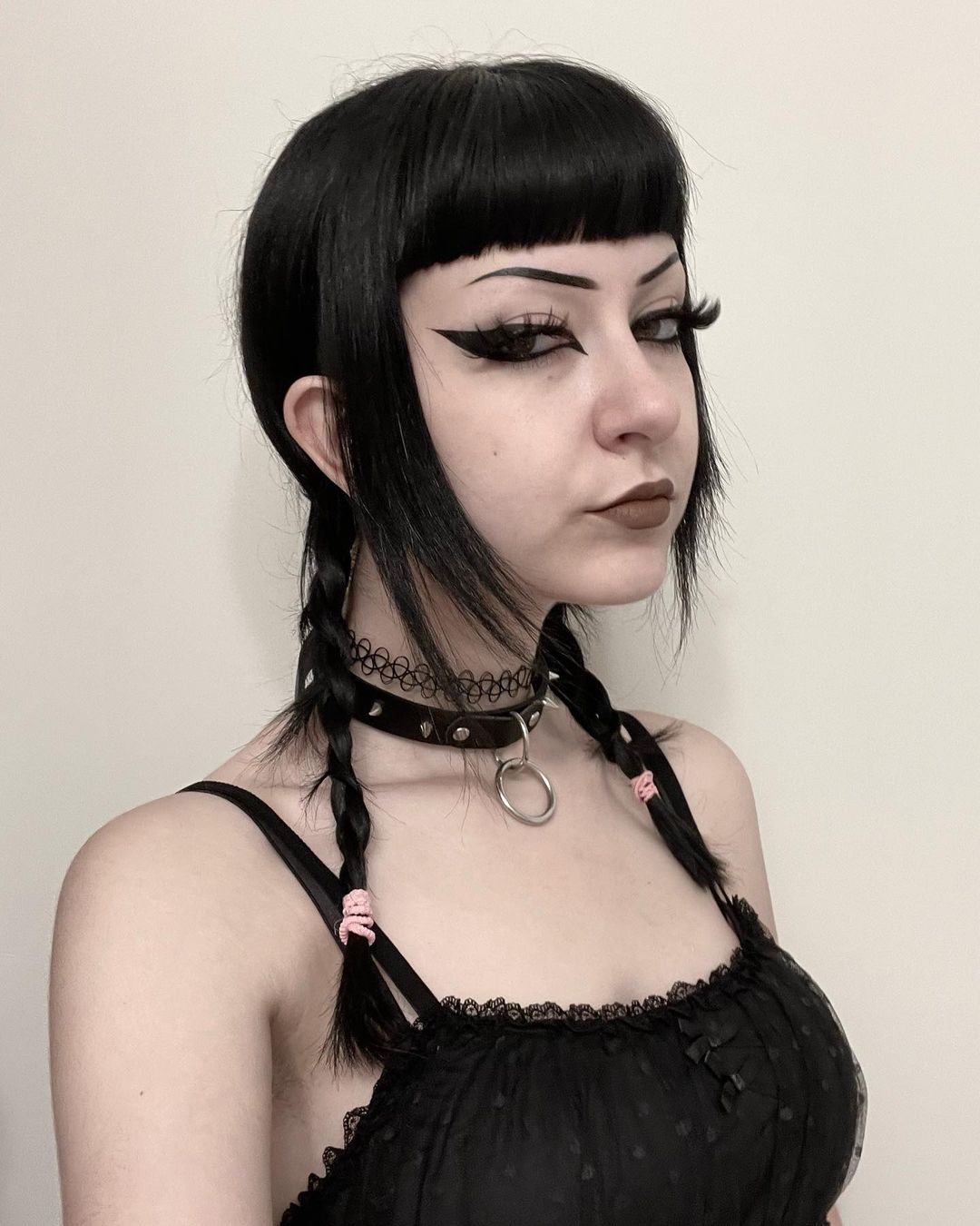 Raven Tresses: A Guide to Stunning Goth Hairdos 9 Goth Hairstyle