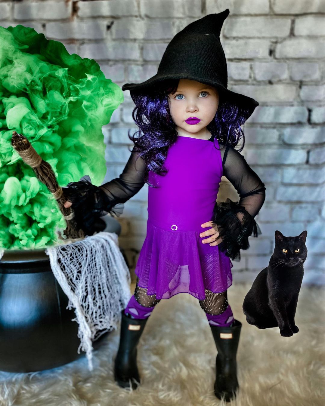 Hair-raising Halloween: Fun and Easy Hairstyles for Little Monsters 5 Witch Hairstyle