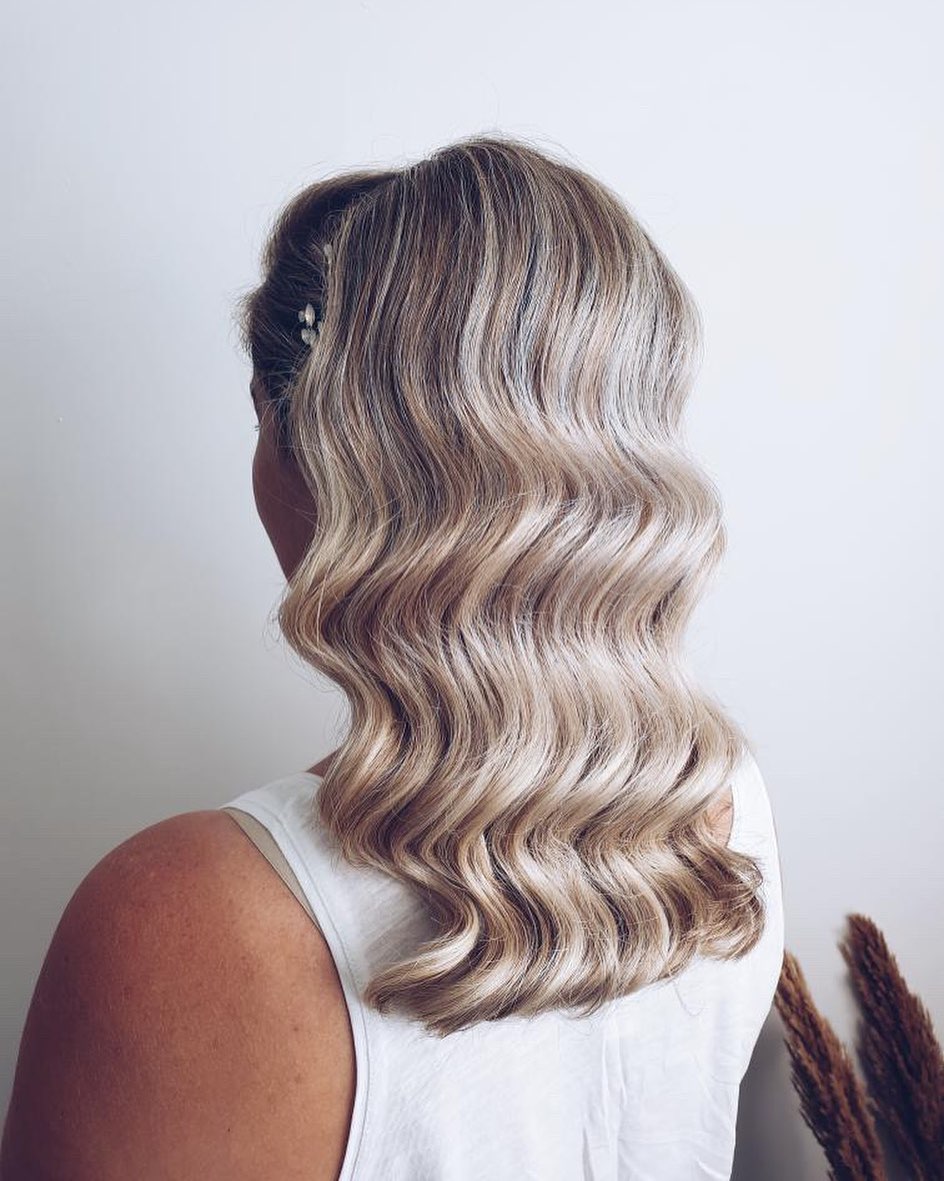Unlocking Quinceañera Beauty: Hairstyles to Make You Shine 20 quinceanera hairstyle