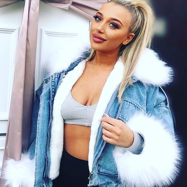 Wrap Yourself in Style: Chic Christmas Outfits to Try 23 fuzzy denim jacket