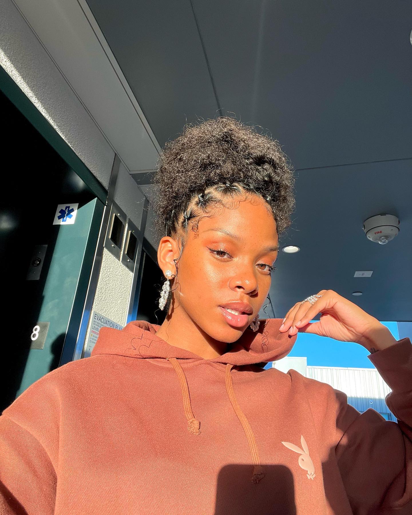 Hoodie Chic: Cozy Hairstyles to Rock with Your Favorite Hoodie 9 Hoodie Chic: Cozy Hairstyles to Rock with Your Favorite Hoodie Top Beauty Magazines