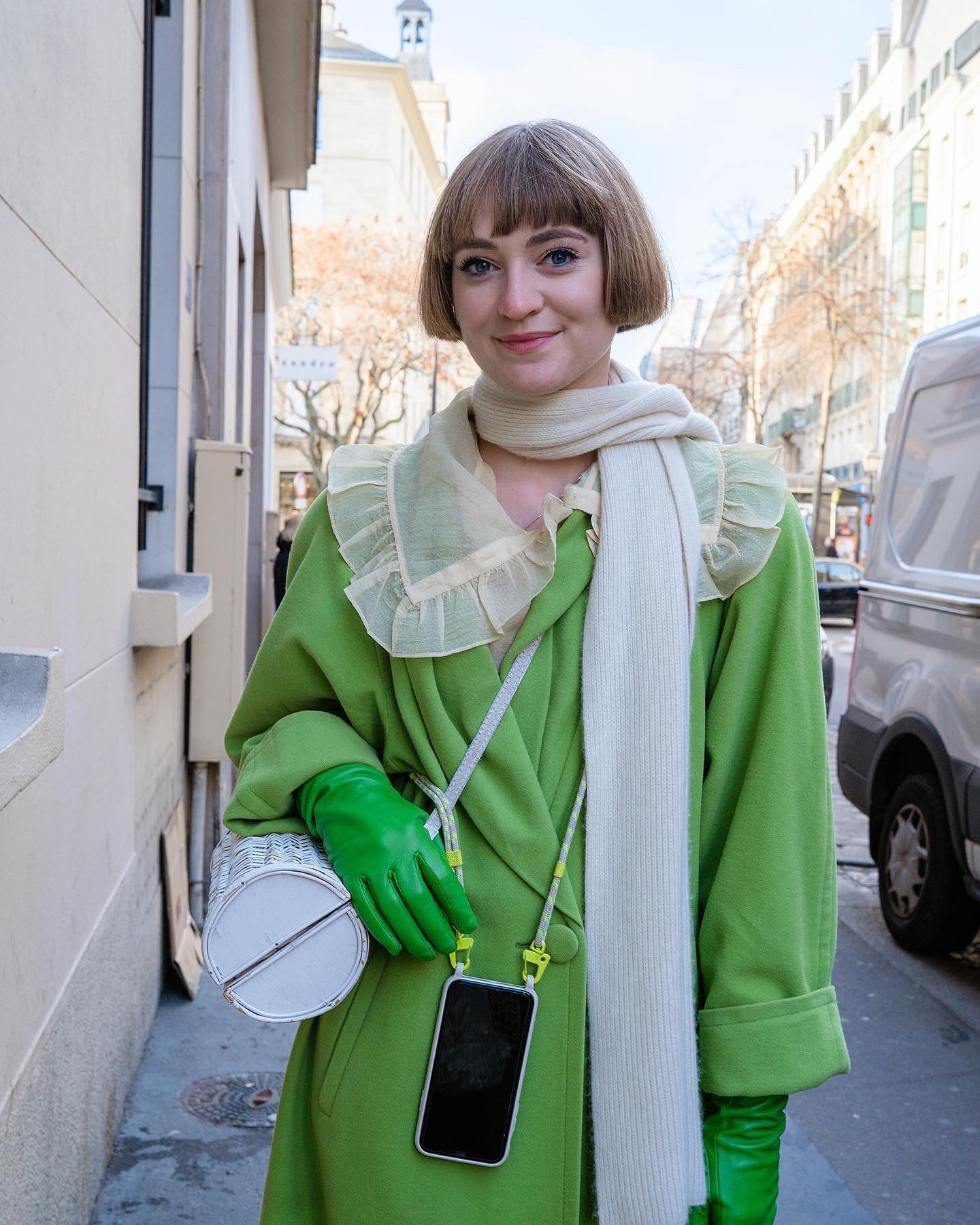 Chic Hands: Elevate Your Style with Stunning Glove Outfits 9 gloves outfit ideas