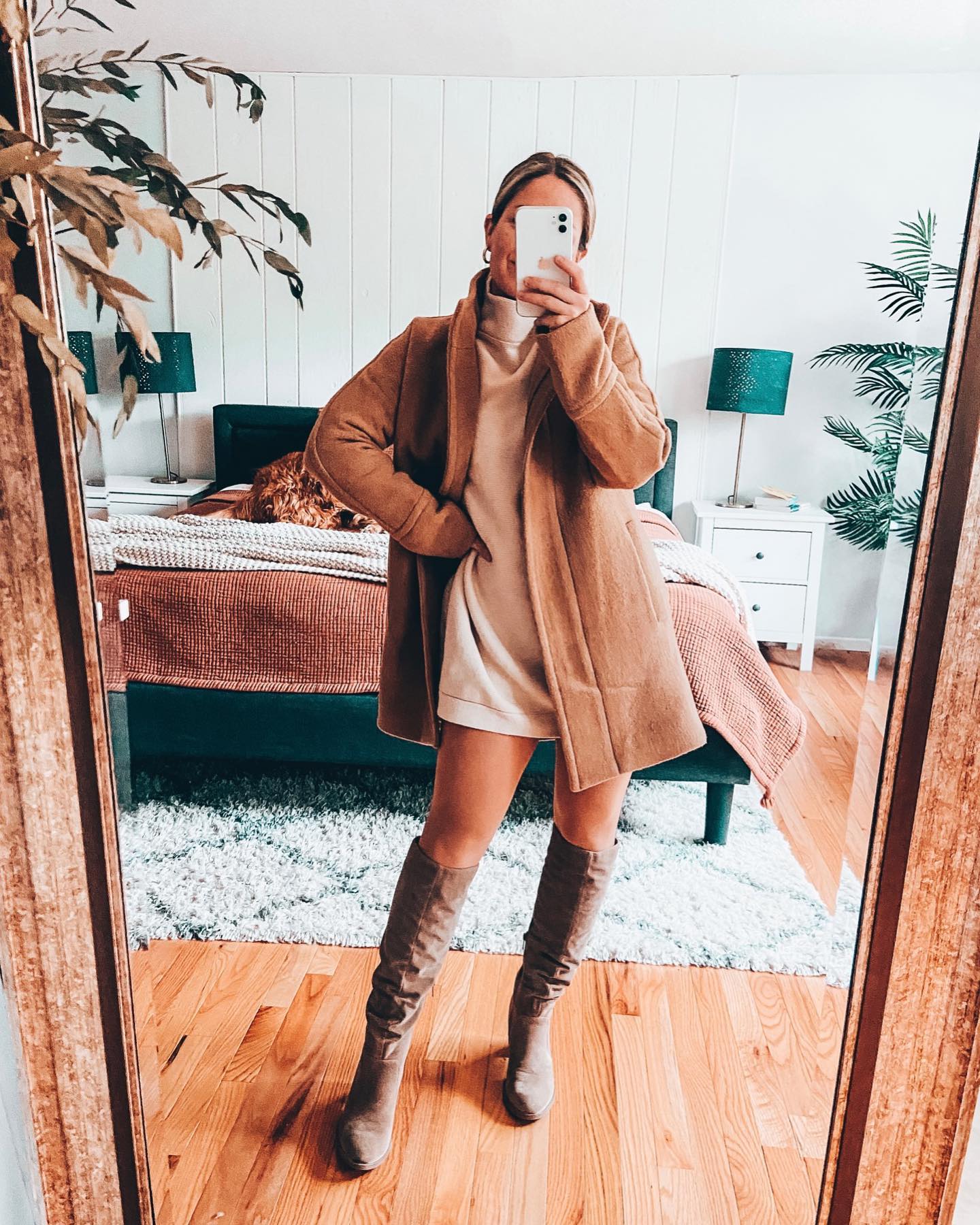 Wrap Yourself in Style: Chic Christmas Outfits to Try 17 christmas outfit ideas