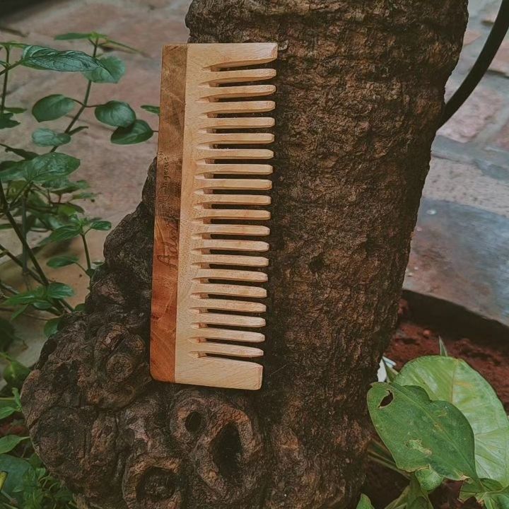 Benefits of Wooden Comb: Gentle on the Scalp 