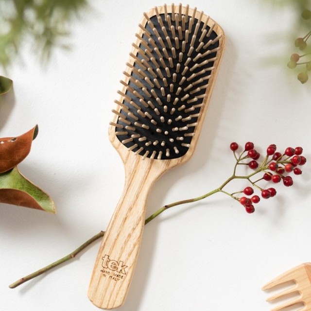 Benefits of Wooden Comb: Natural Material